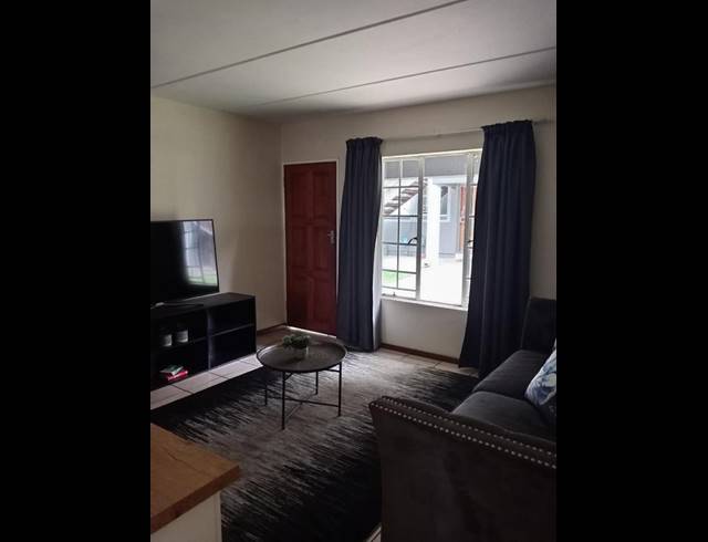 2 BEDROOM APARTMENT FOR SALE IN COMET